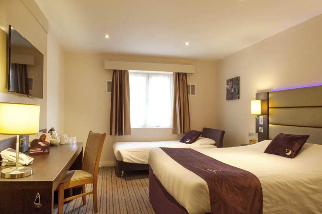 Premier Inn Barrow In Furness Kültér fotó