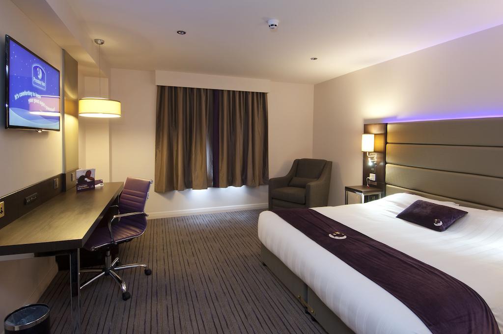 Premier Inn Barrow In Furness Szoba fotó