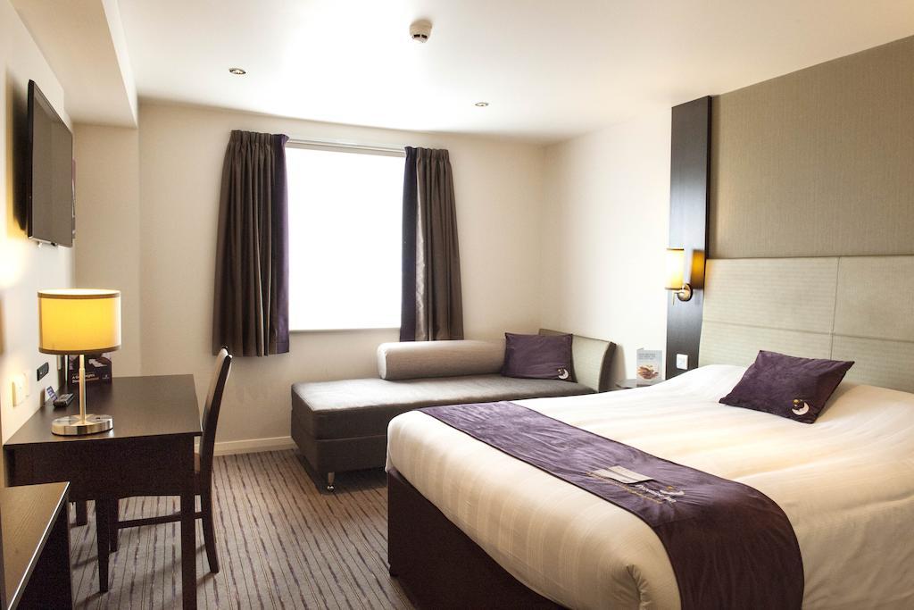 Premier Inn Barrow In Furness Szoba fotó
