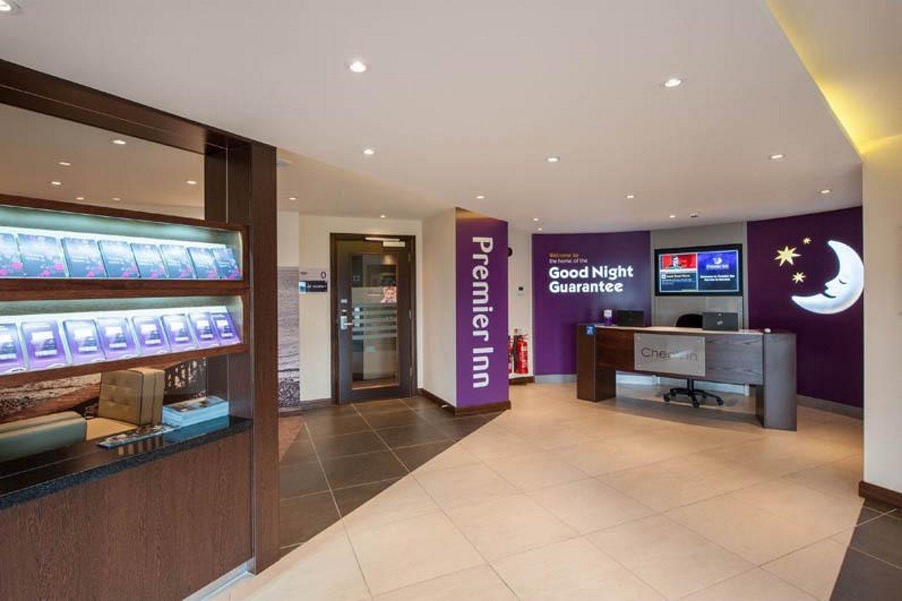 Premier Inn Barrow In Furness Kültér fotó